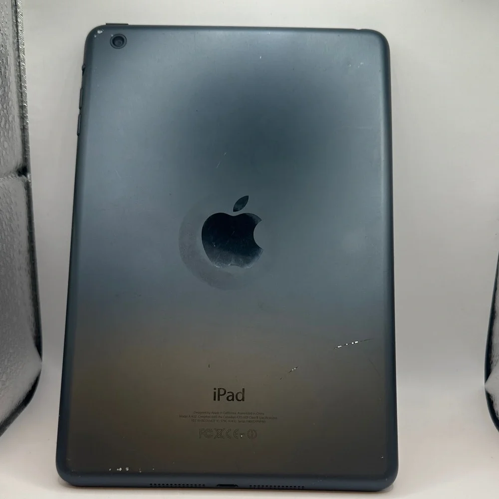 Apple mini 3 Black Tablet